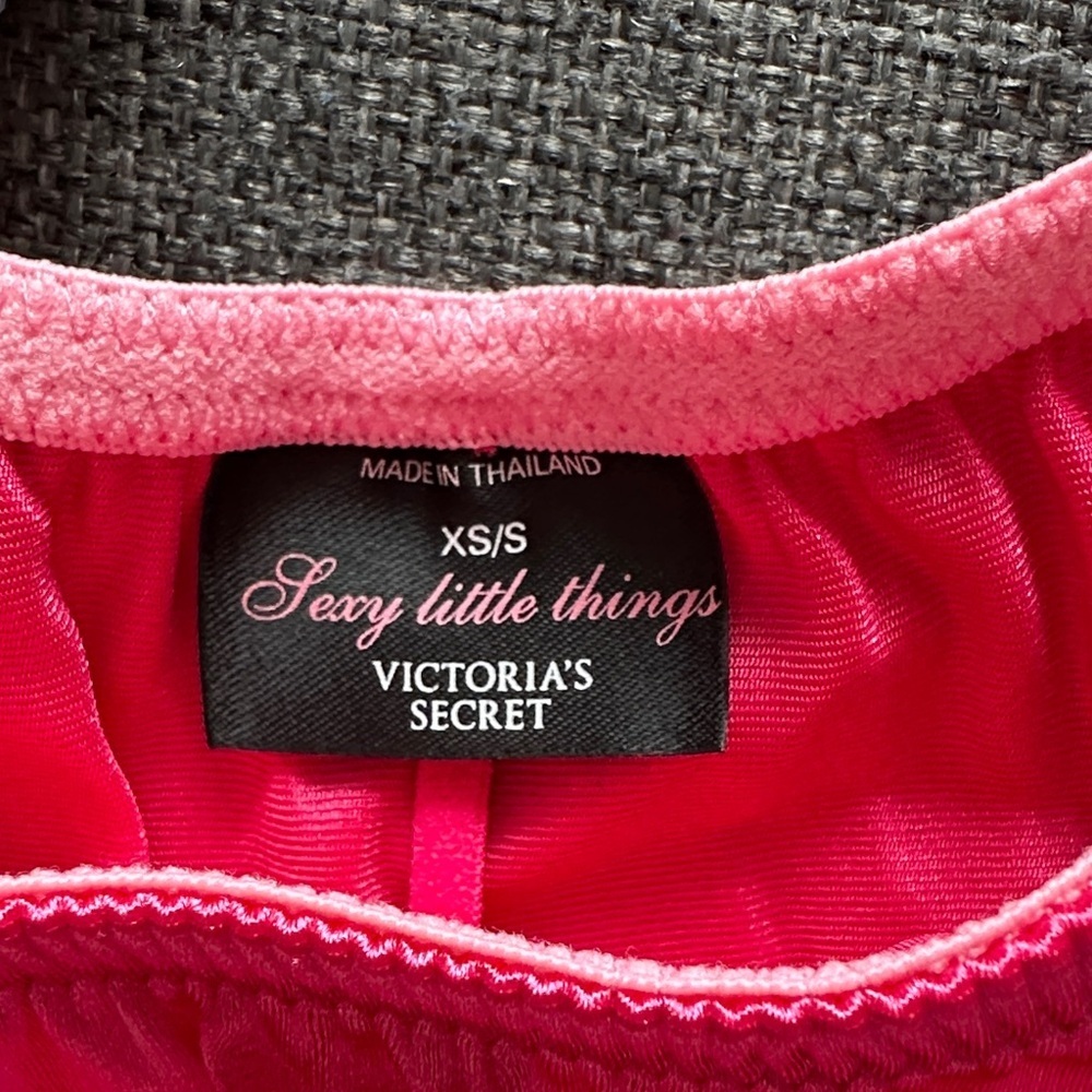 NWOT Vintage Style VS Sexy Little Things Ruffled Panties Set - Picture 4 of 14